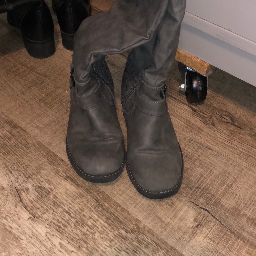 XOXO Gray boots